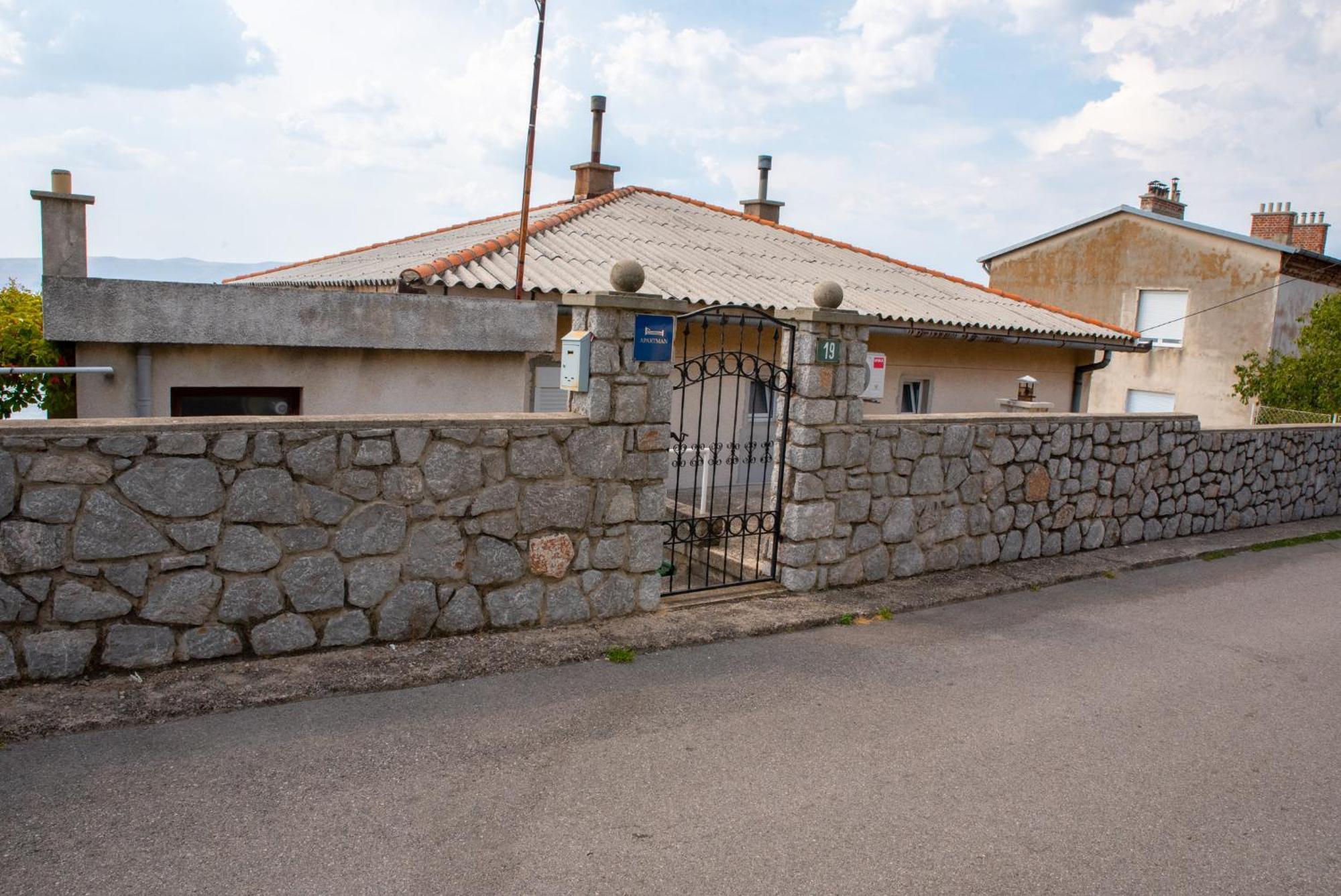 Apartmani Silvana&Vera Senj  Exteriér fotografie