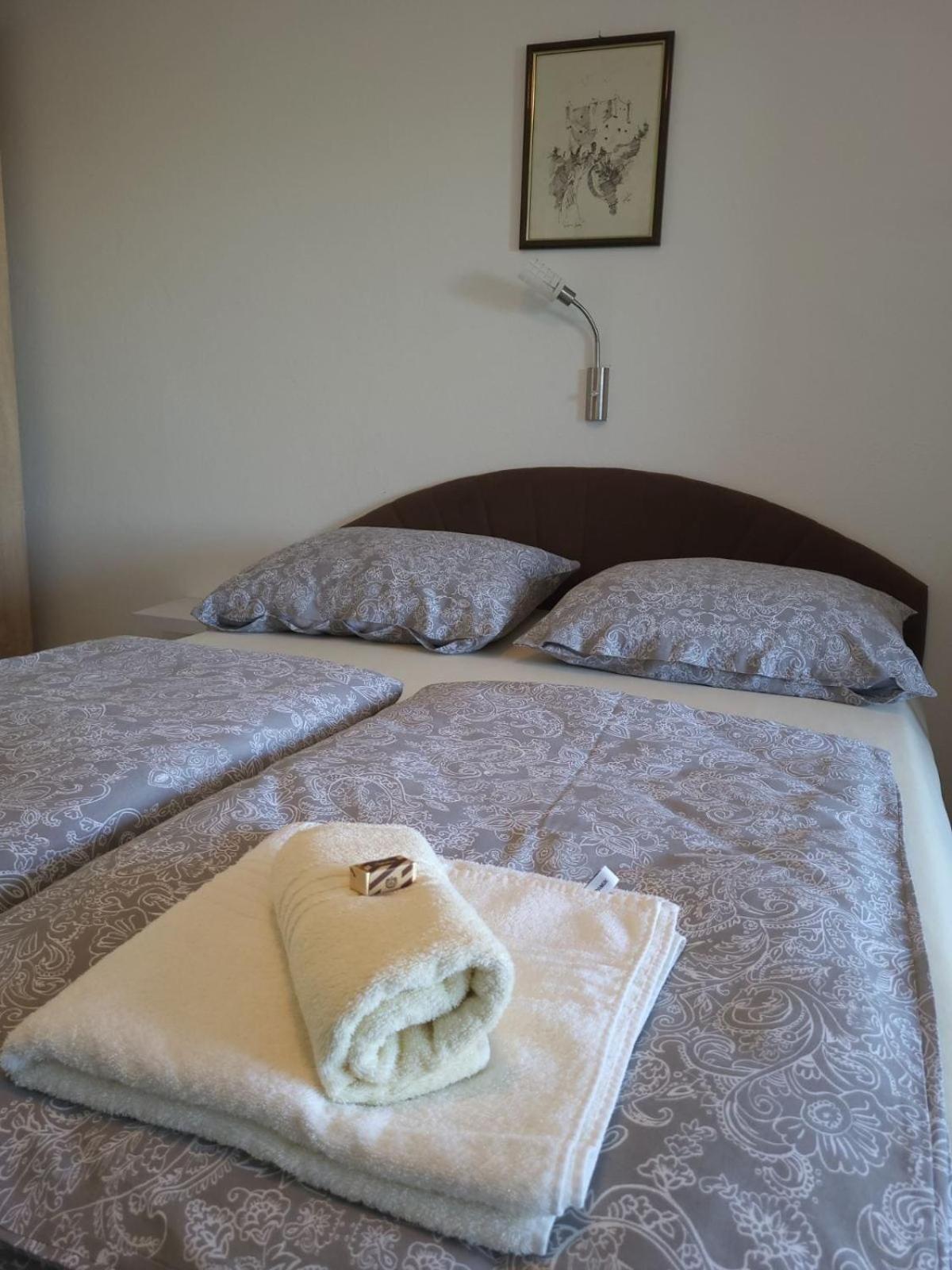 Apartmani Silvana&Vera Senj  Exteriér fotografie